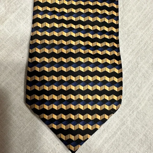 Bergamo New York Elegant Black and Gold Geometric Tie - Picture 1 of 3